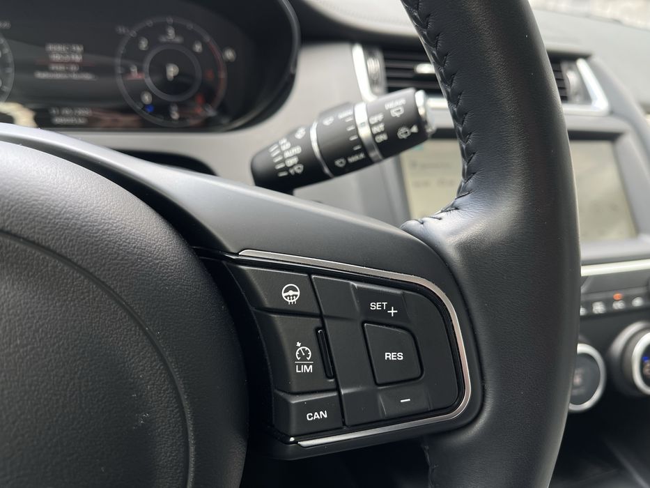 Jaguar E-Pace Офіційний дизель 2020