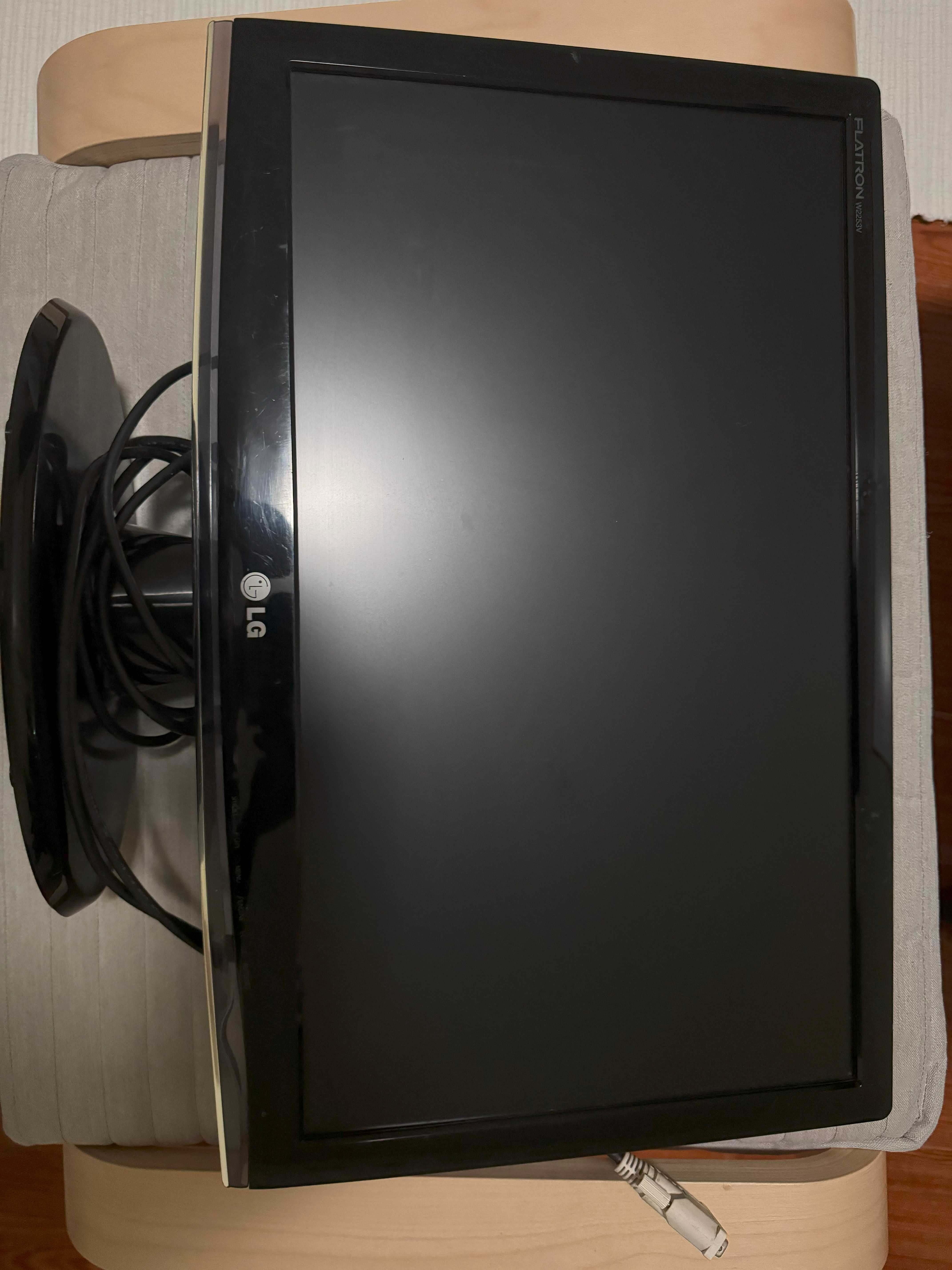 Vendo monitor LG Flatron w2253v
