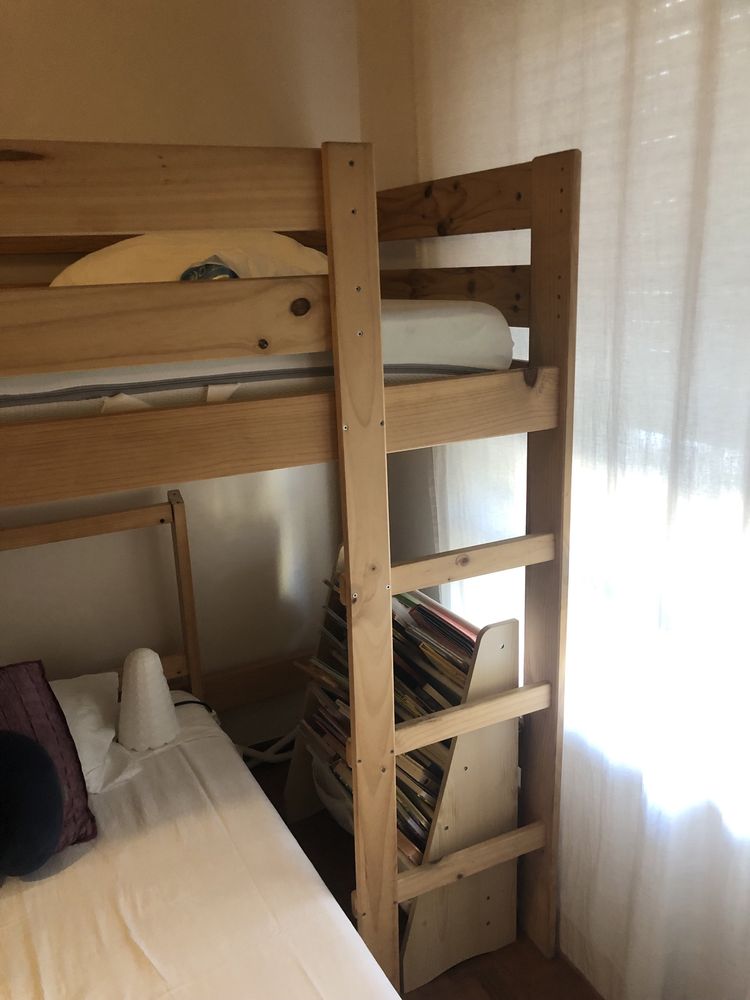 Cama alta como nova LUFE