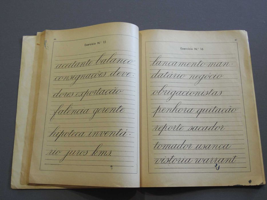 Livro Compêndio de Caligrafia