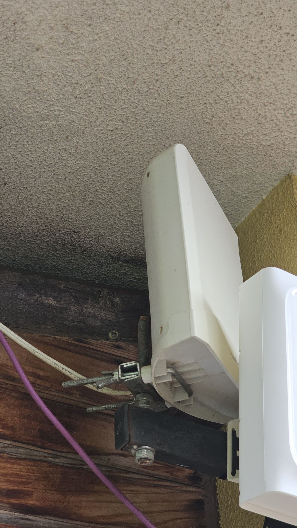 Deco x20 4G+ e antena 4G externa.