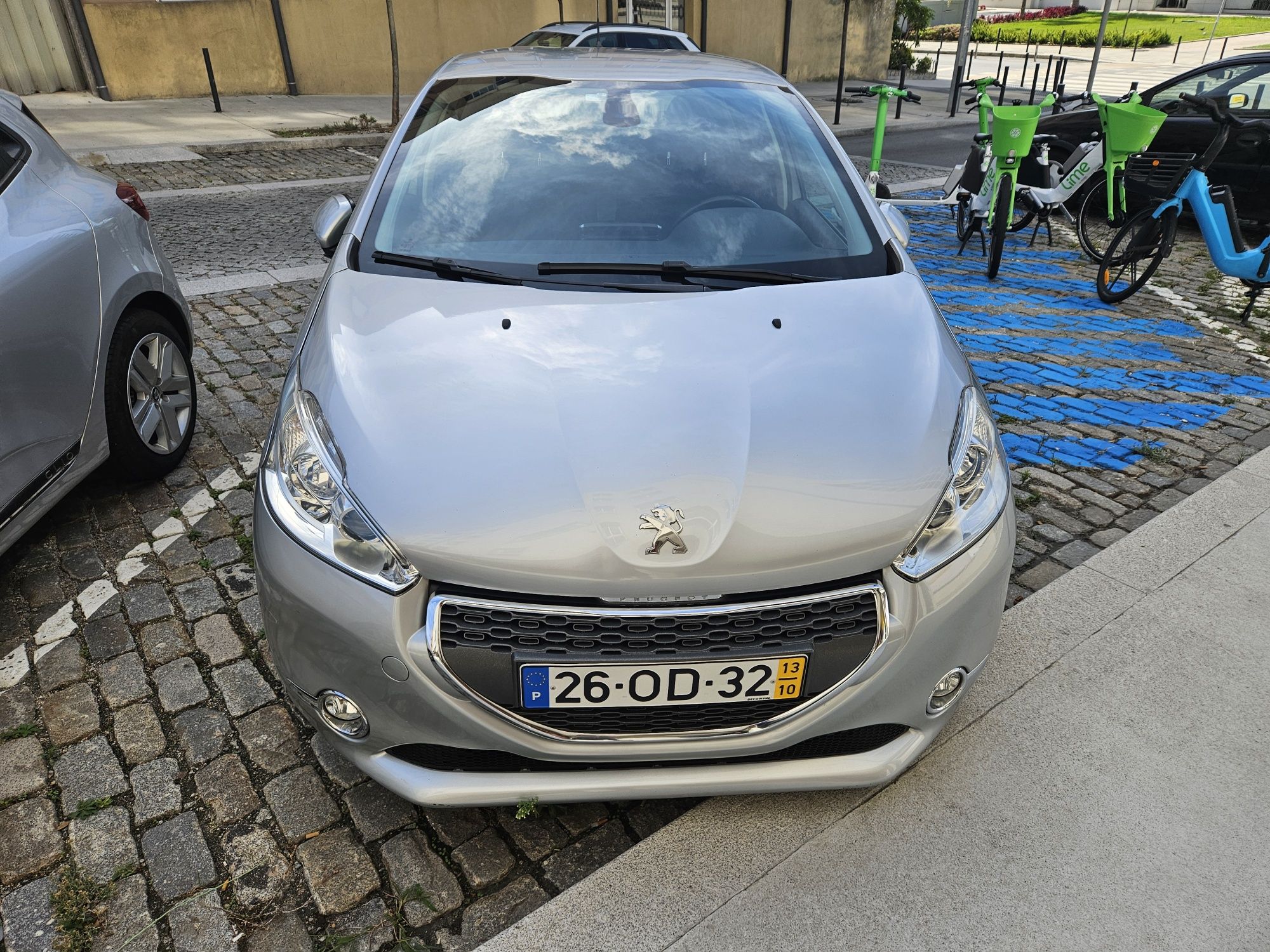 Peugeot 208 1.6 HDI