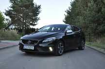 Volvo V40 2.0D4/Panorama/LED/RDesign/HAK/Harman&Kardon/Skóra/ASO/16"