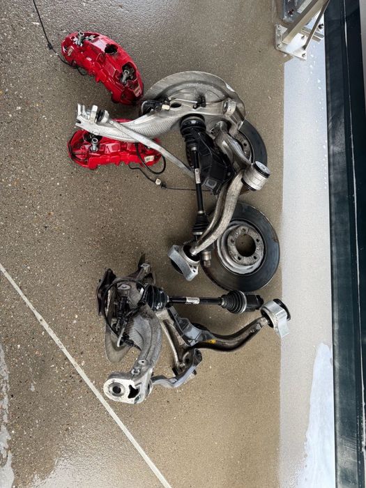 Zwrotnica wachacz prawa lewa przod porsche panamera 971 bentley gt