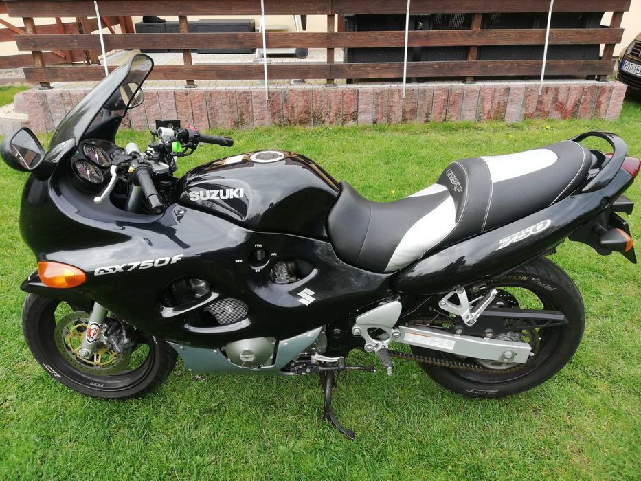 Suzuki GSXF 750 Super Stan