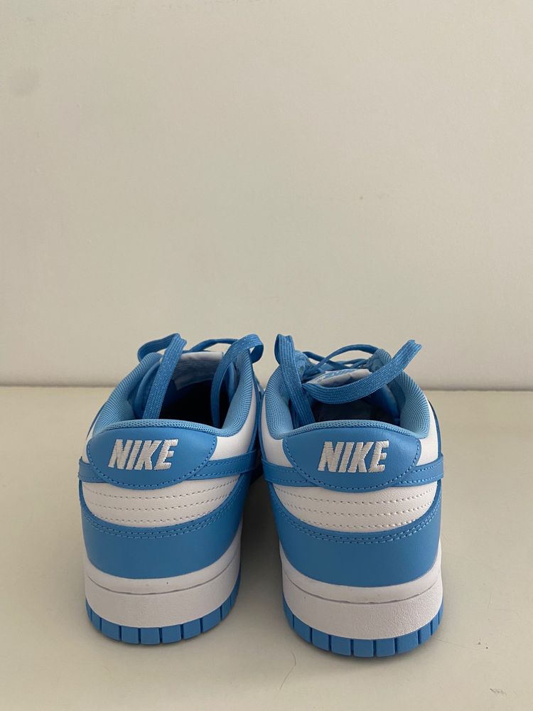 Dunk Low UNC Como novos