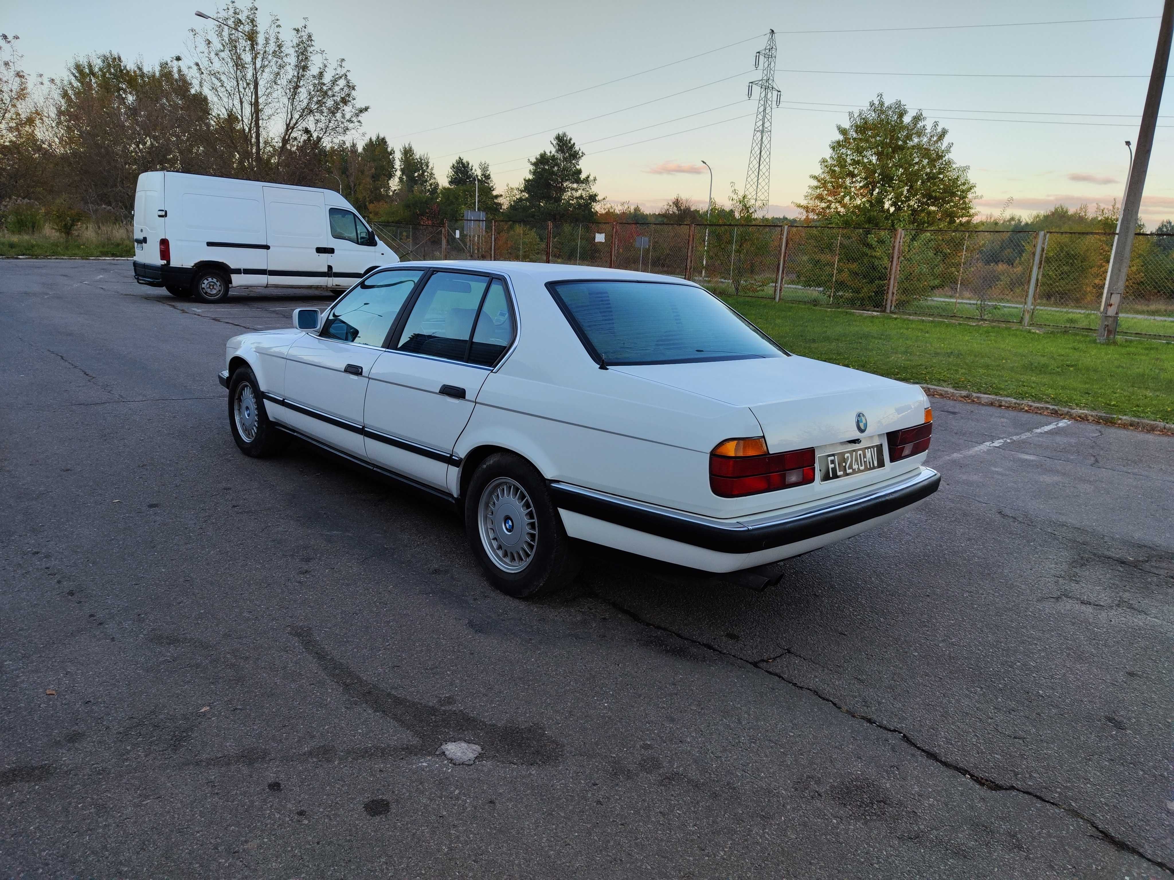 BMW 735i 211KM _ Skóra _ Szyberdach _ Automat