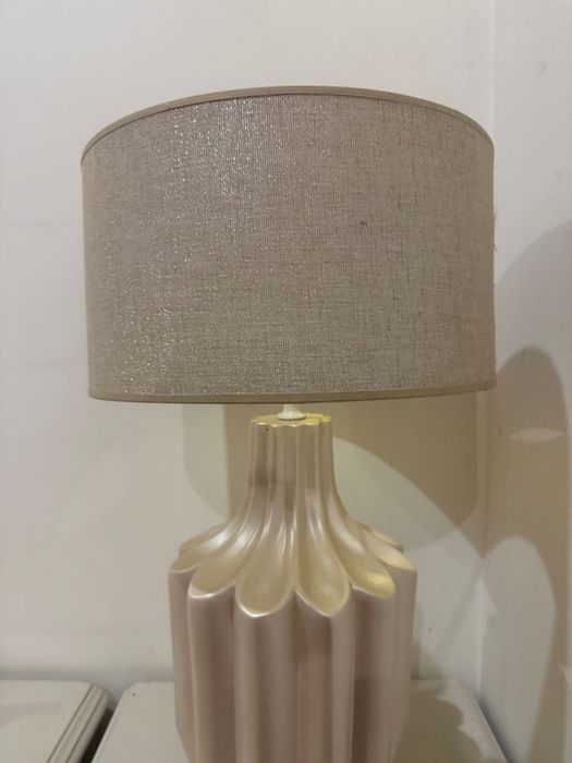 Vendo 2 Candeeiros de mesa de quarto