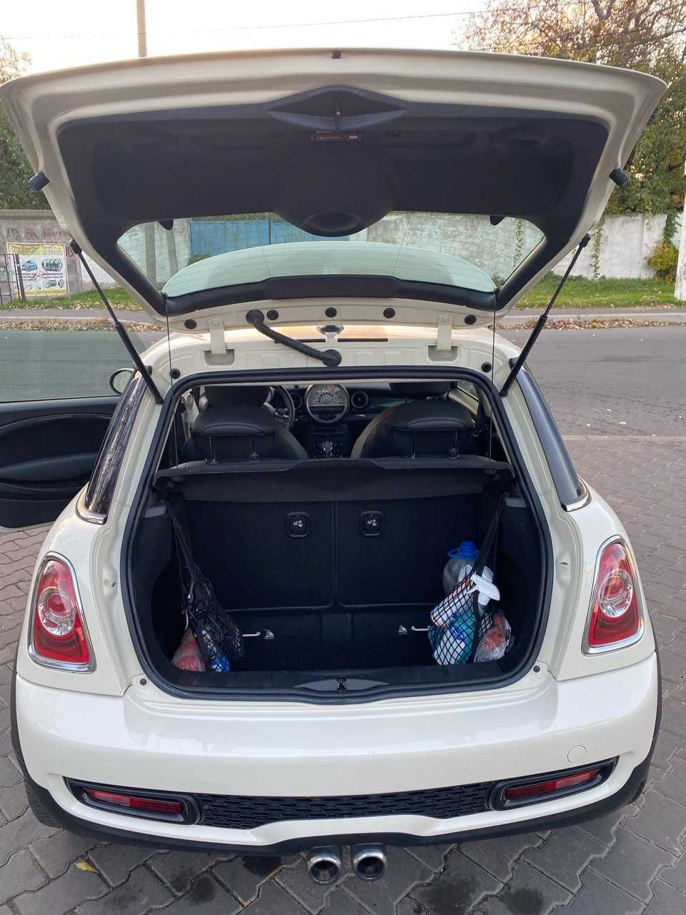 Продам MINI Cooper S Hatch 2013