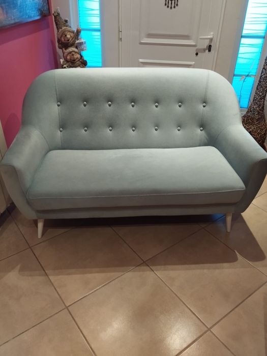 Sofá e lugares verde agua. Como novo