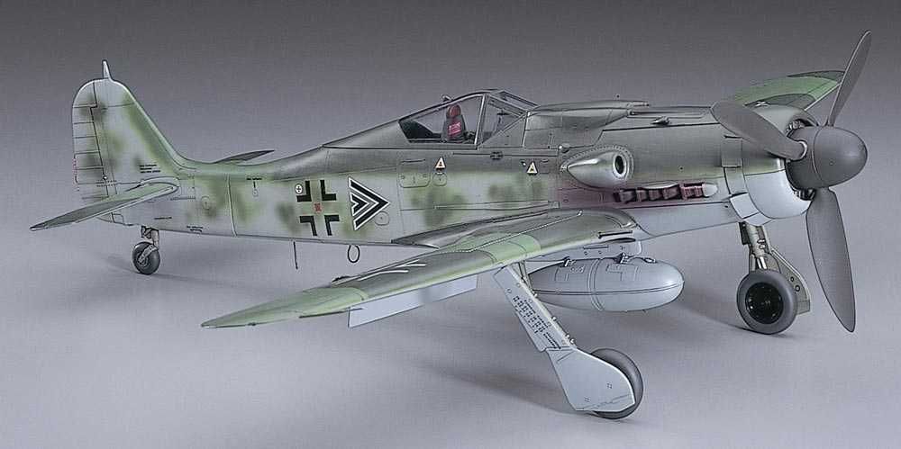 Hasegawa ST19 Focke Wulf Fw190D-9 1/32