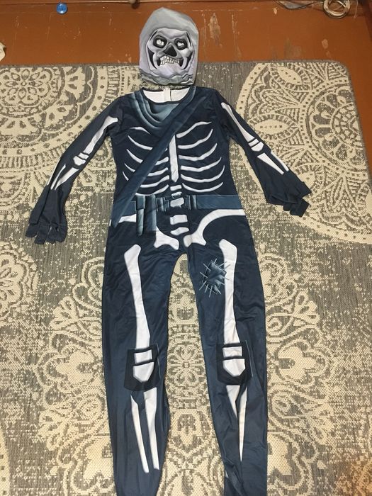 Карнавальний костюм скелету на Halloween