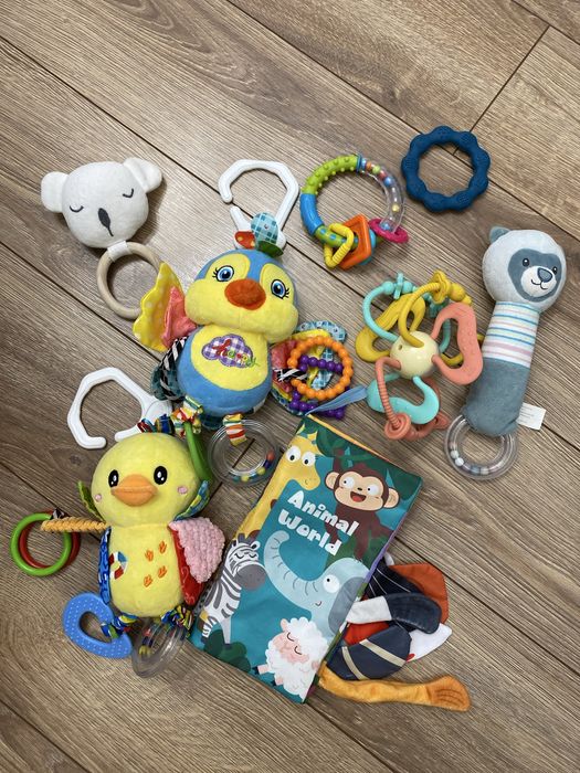 Брязкальця/підвіски/книжечка/гризунці 0+