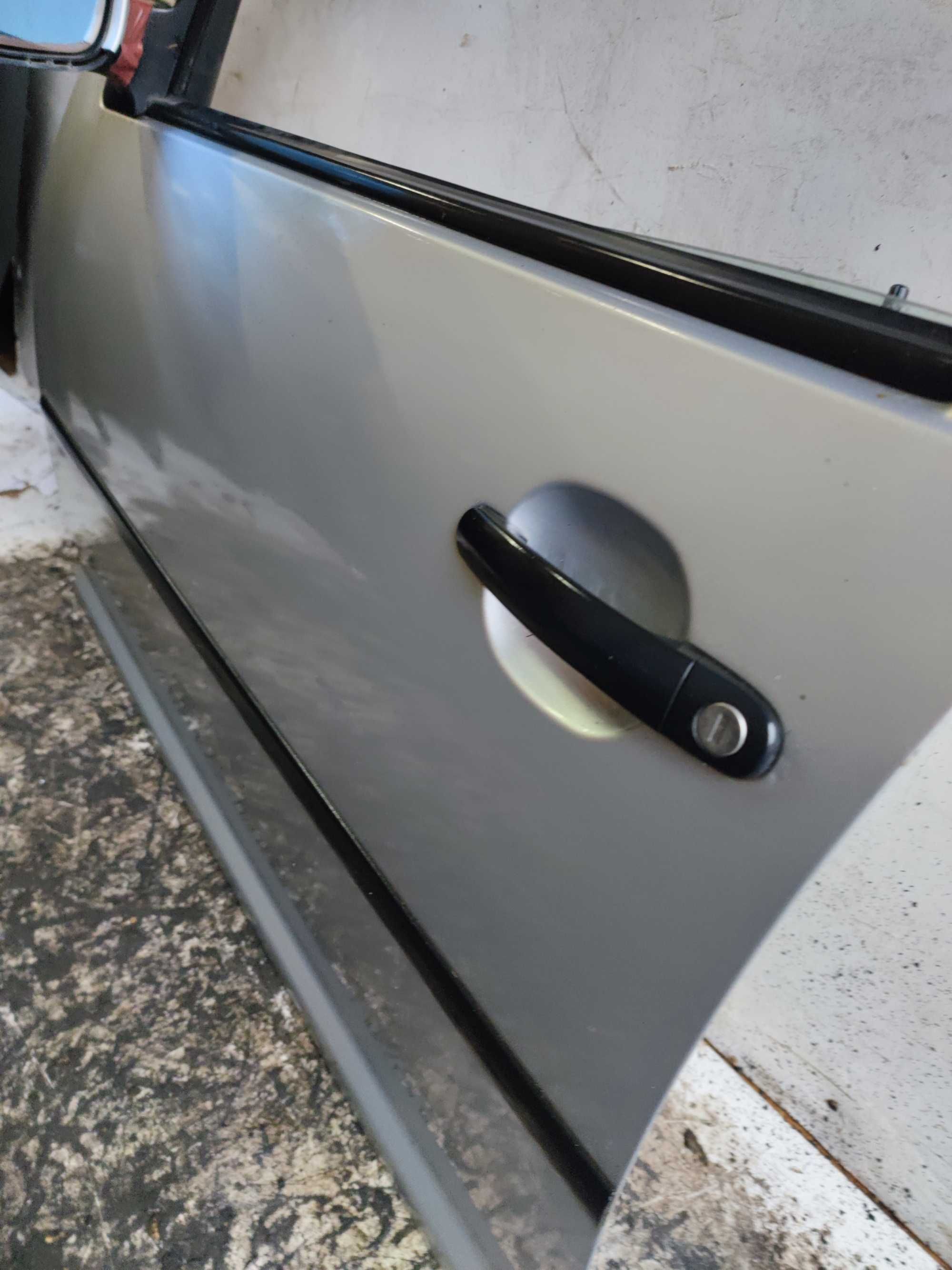Volkswagen VW Bora Drzwi Lewe Przednie Lewy Przód Lakier LA7W