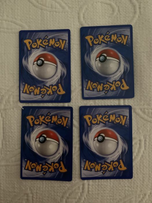 4 cartas de pokémon especiais