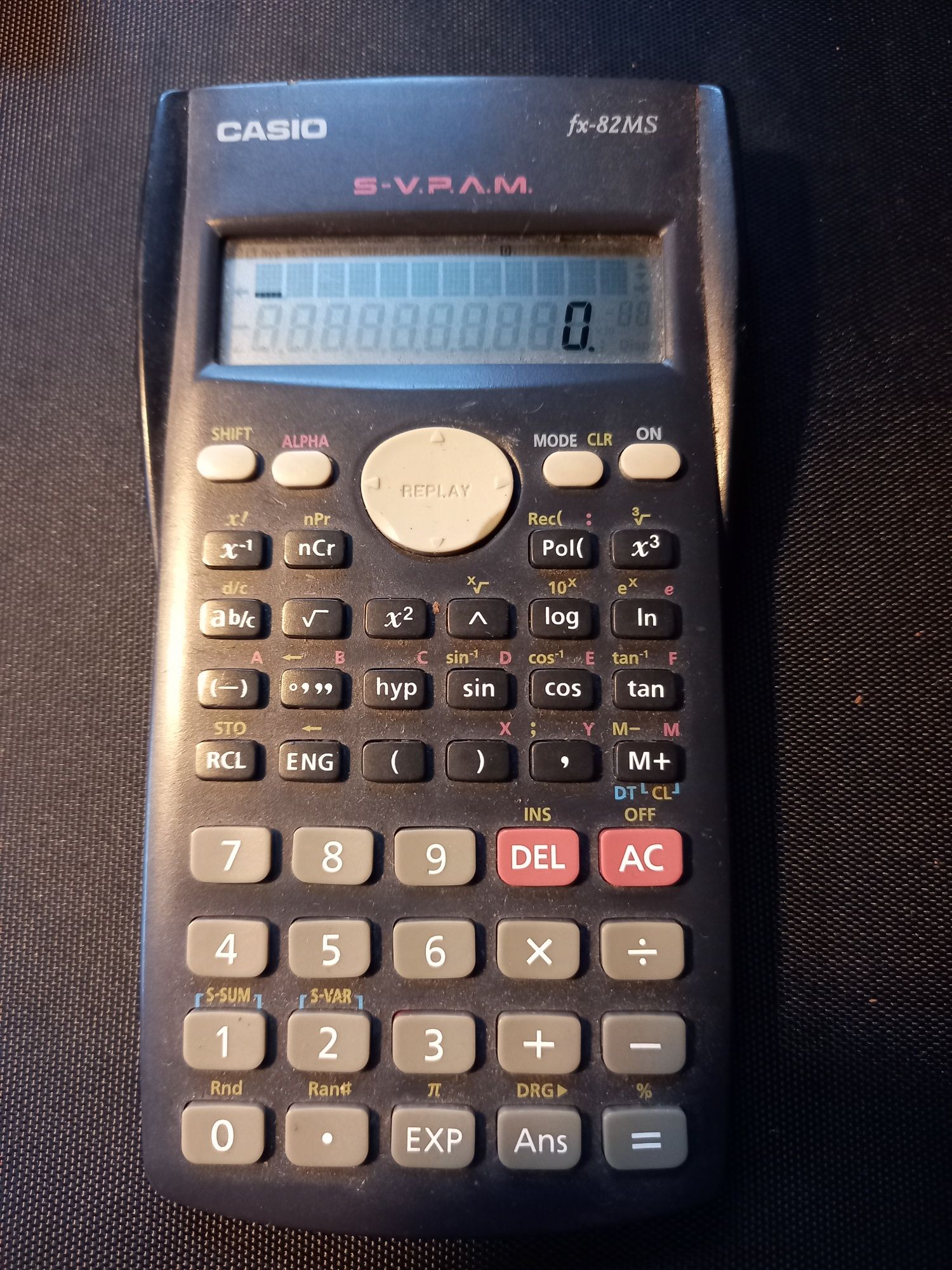 Calculadora Casio fx-82MS