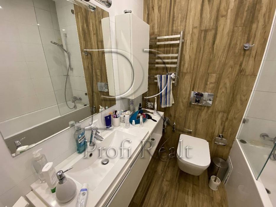 Продаж євро-трьохкімнатної квартири в ЖК Відпочинок/Святошин/Нивки