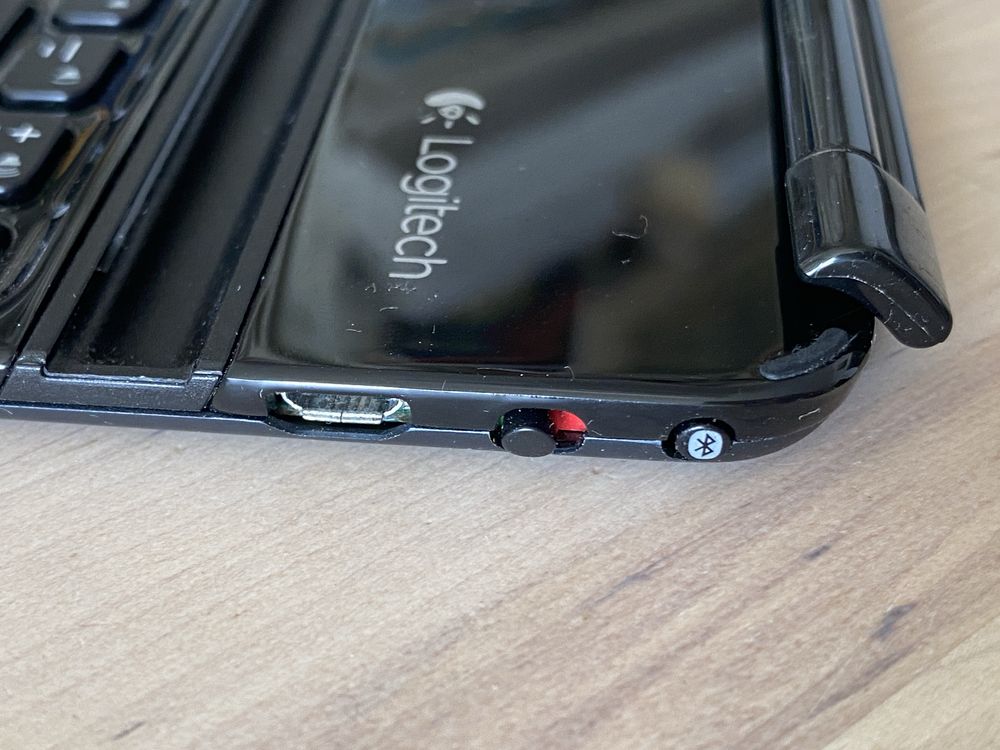 Logitech Ultrathin klawiatura do iPad mini czarna