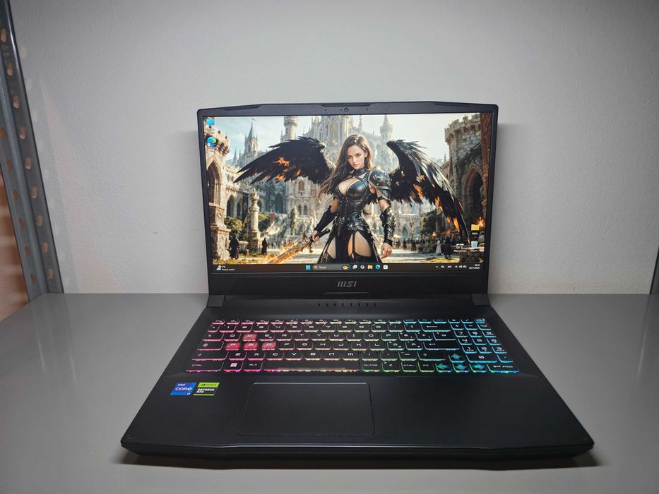 MSI Katana 15  | i7 | RTX 4070 8GB | 16GB DDR5 | 144Hz \1 TB