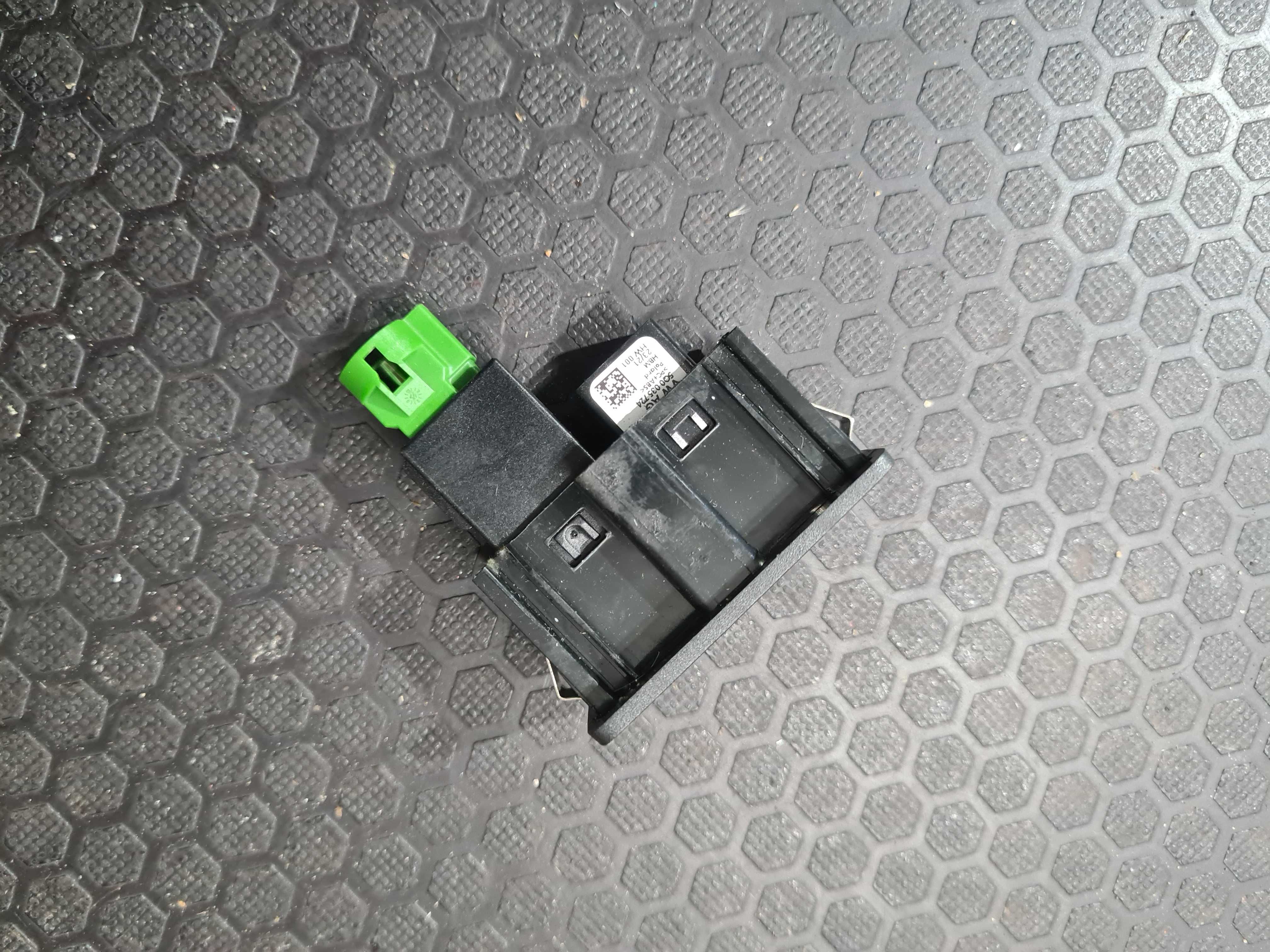 VW E-Crafter II 21r gniazdo wejście USB AUX Crafter II
