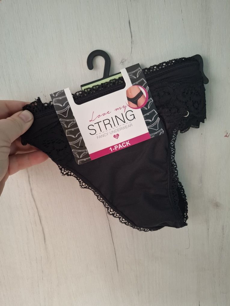 Stringi damskie czarne