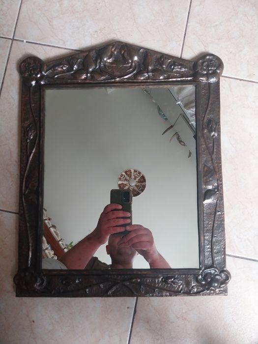 Lustro w miedzianej ramie  Prl