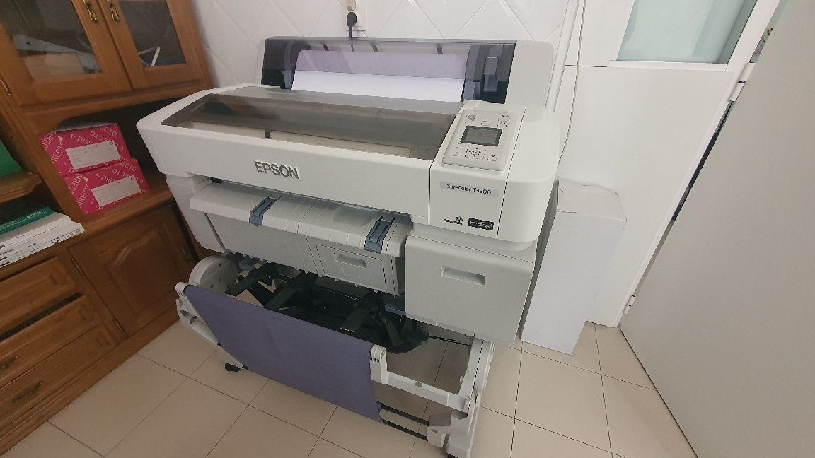 Plotter SureColor SC-T3200 (with stand)