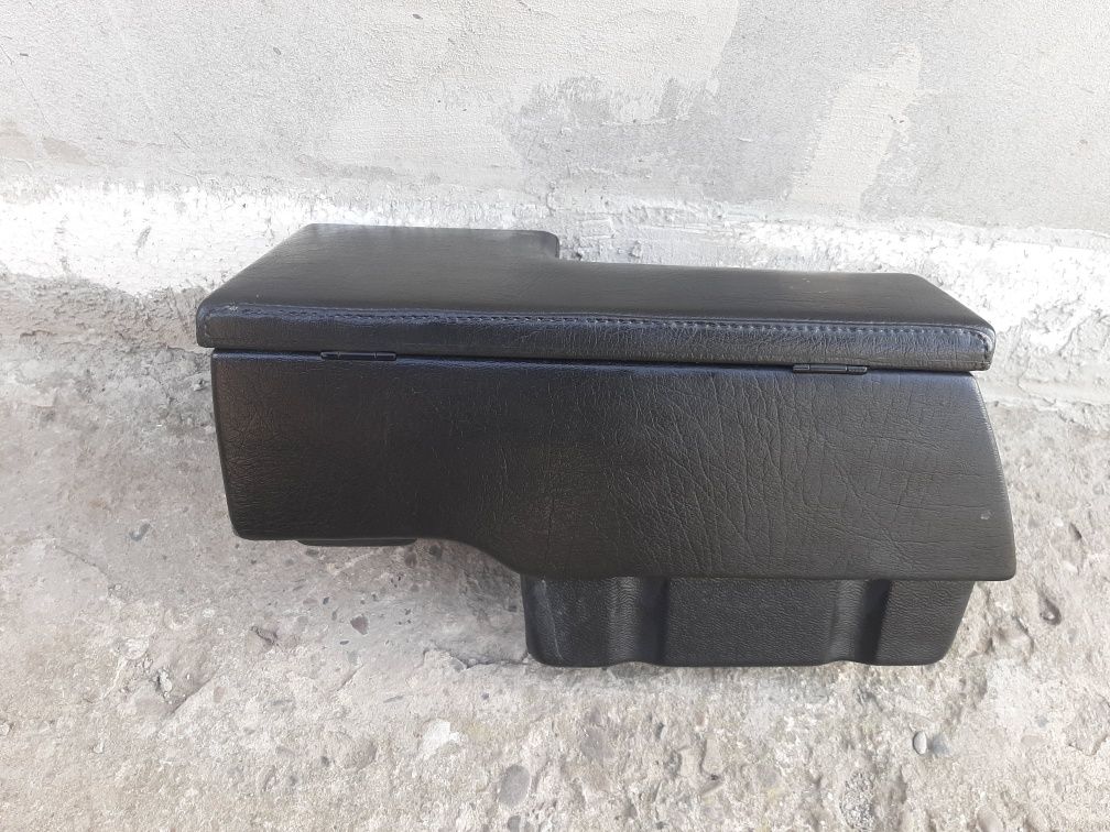 Продам подлокотник Альпина,Alpina на BMW E34 E32 БМВ Е34 Е32
