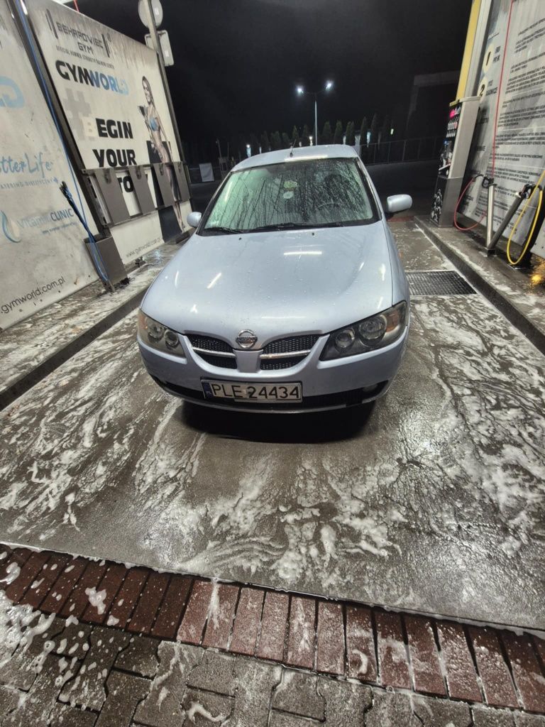 Nissan almera  2005r