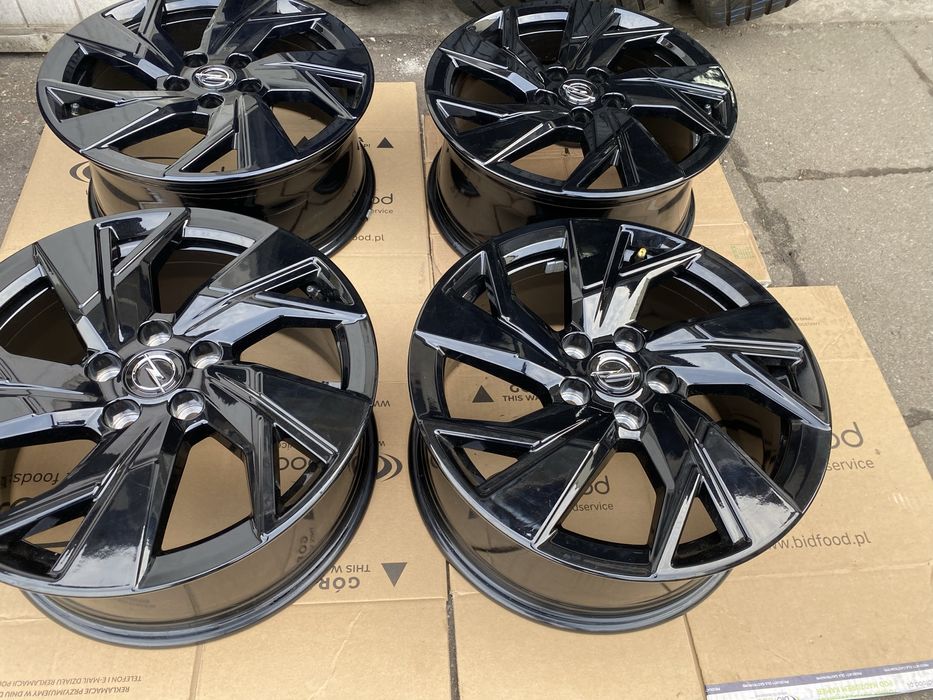 Nowe oryginalne felgi aluminiowe demo 7.5J17 ET44  Opel 5x108/65.1