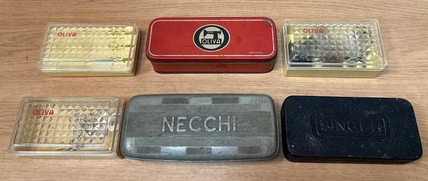 Caixas de ferramentas antigas para coleção