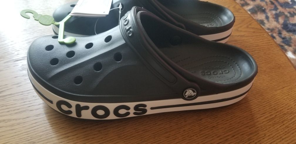 Crocs стильні чоловічі сабо.