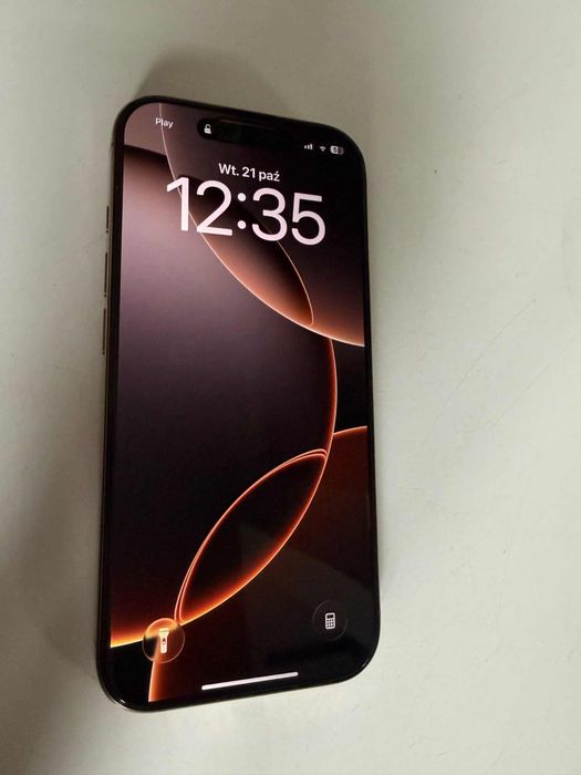 iPhone 16 pro 256GB pustynny tytan