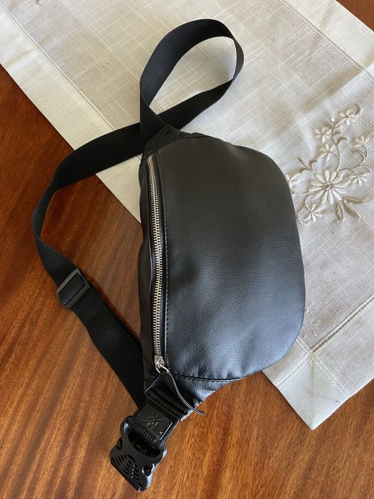 Бананка нова чорна,нагрудна сумка.