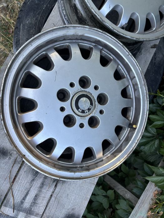 Продам диски с бмв е34 4 шт