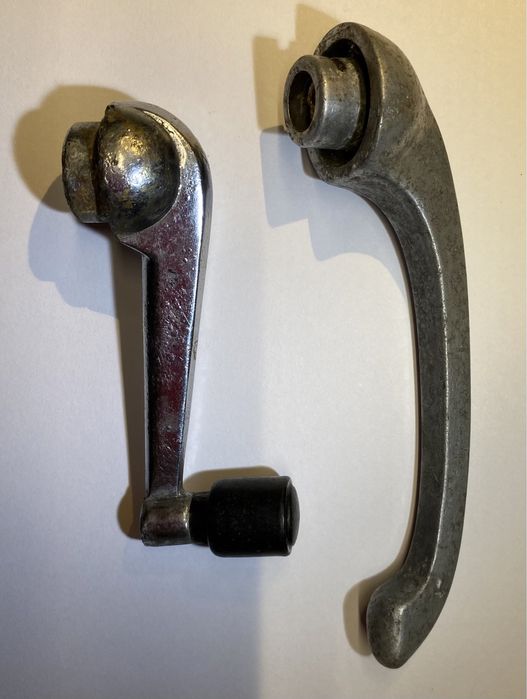 Klamki Korbki szyb 2-szt od starych samochodów czesci do samochodu