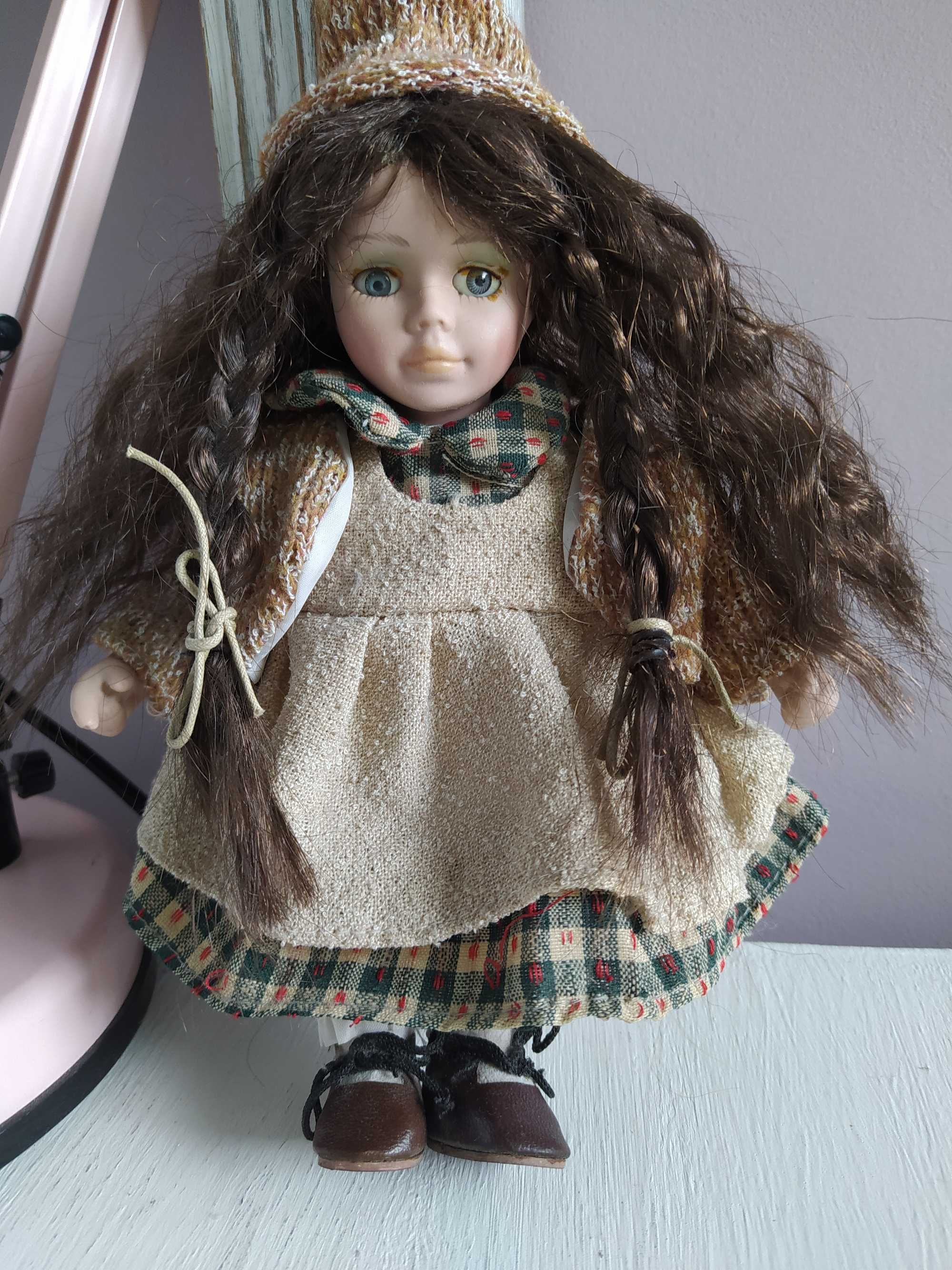 lalka porcelanowa