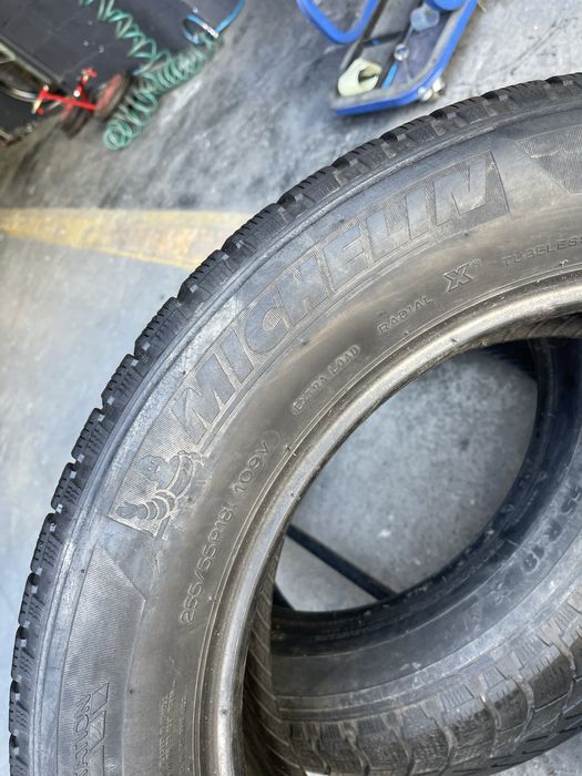 Шини зимові R18 255 55 Michelin Склад Осокорки
