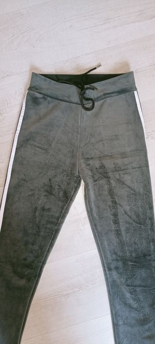 Spodnie dresowe welurowe S/M damskie, stan IDEALNY