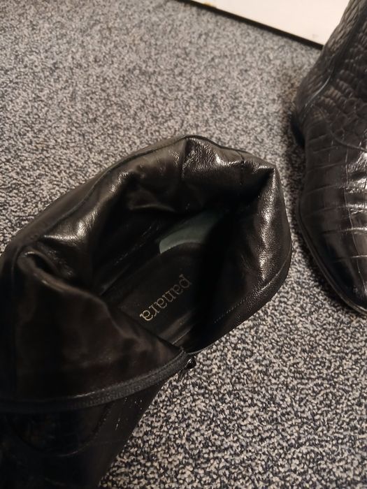 Жіночі ботінки ( натуральна лакована шкіра)