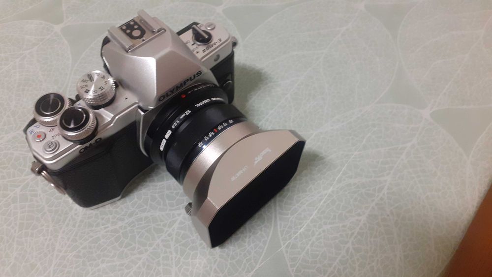 Olympus Zuiko 12mm f2