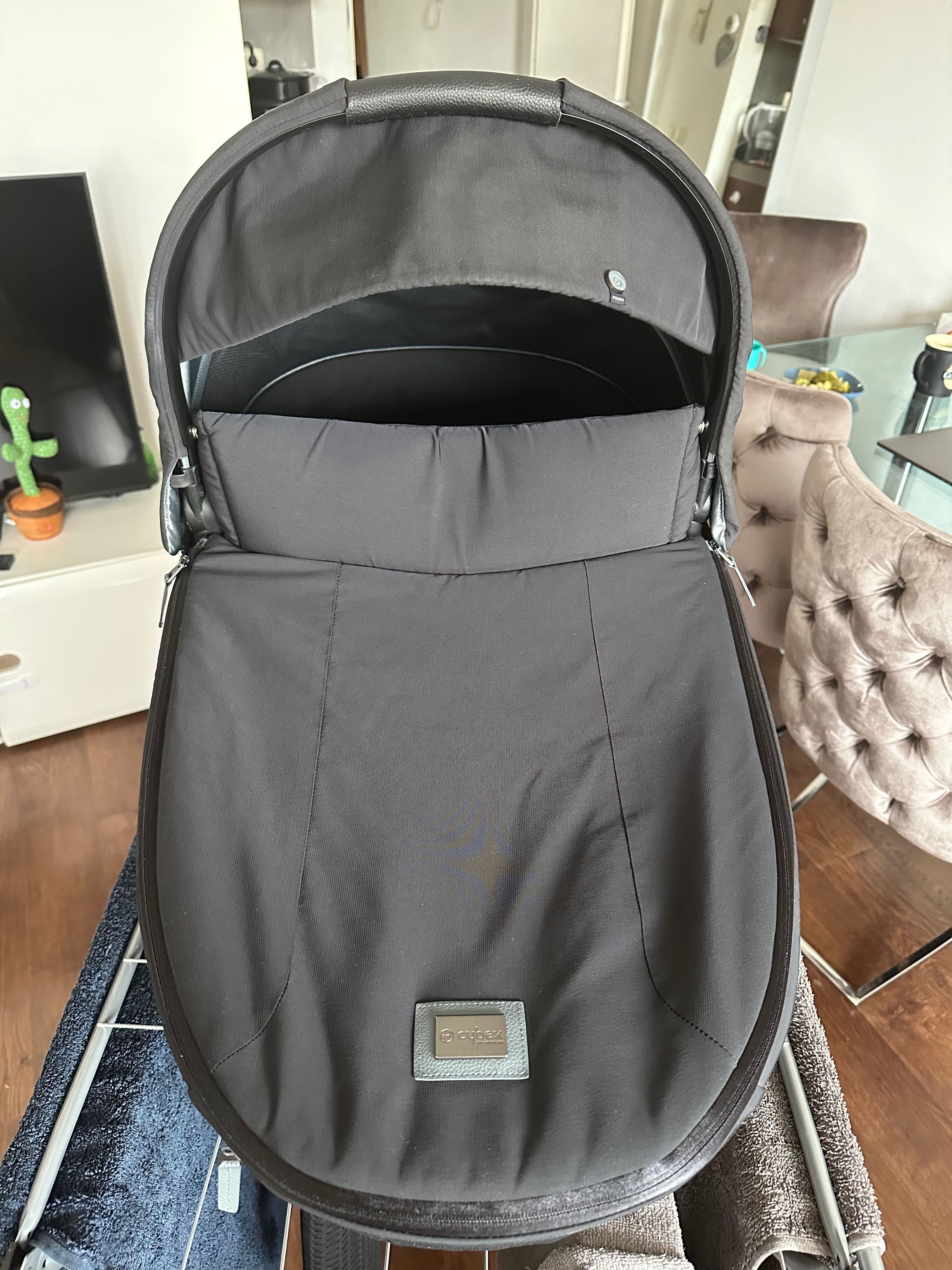 Gondola cybex Priam 4.0 deep black czarna wózek spacerówka