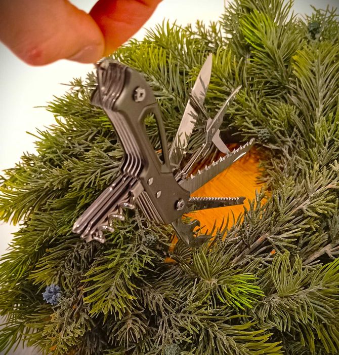 Scyzoryk Szwajcarski 14w1 Nowa Cena, Idealny na Prezent!