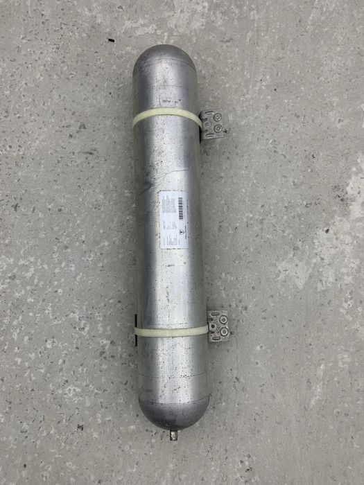 Ресивер балон пневмопідвіски тесла модел х tesla model x 1027921-00-B