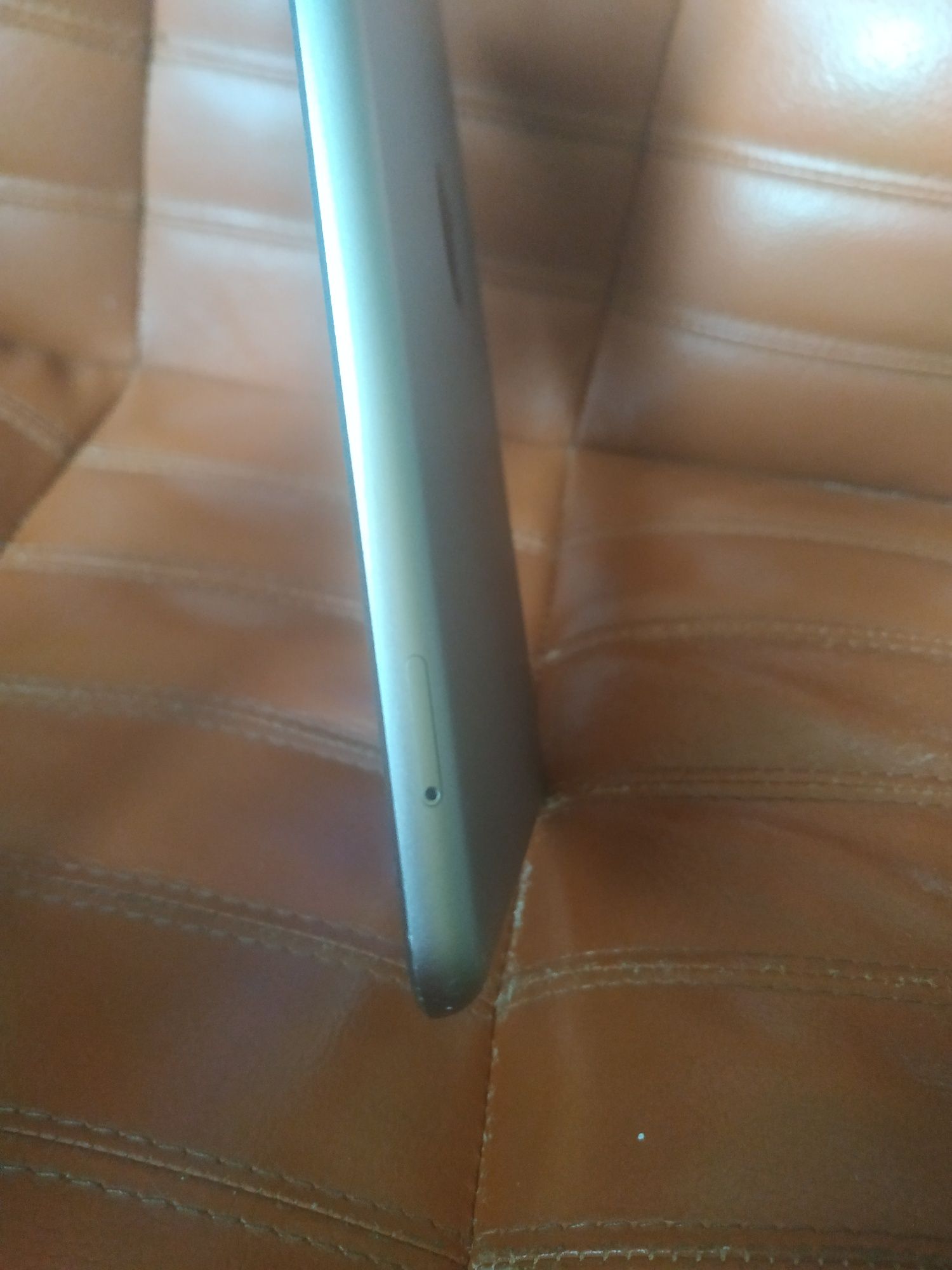 Apple iPad 9.7 2018 A1954 Wi-Fi+LTE 32GB (MR6Y2LL) Space Grey iOS 17.7