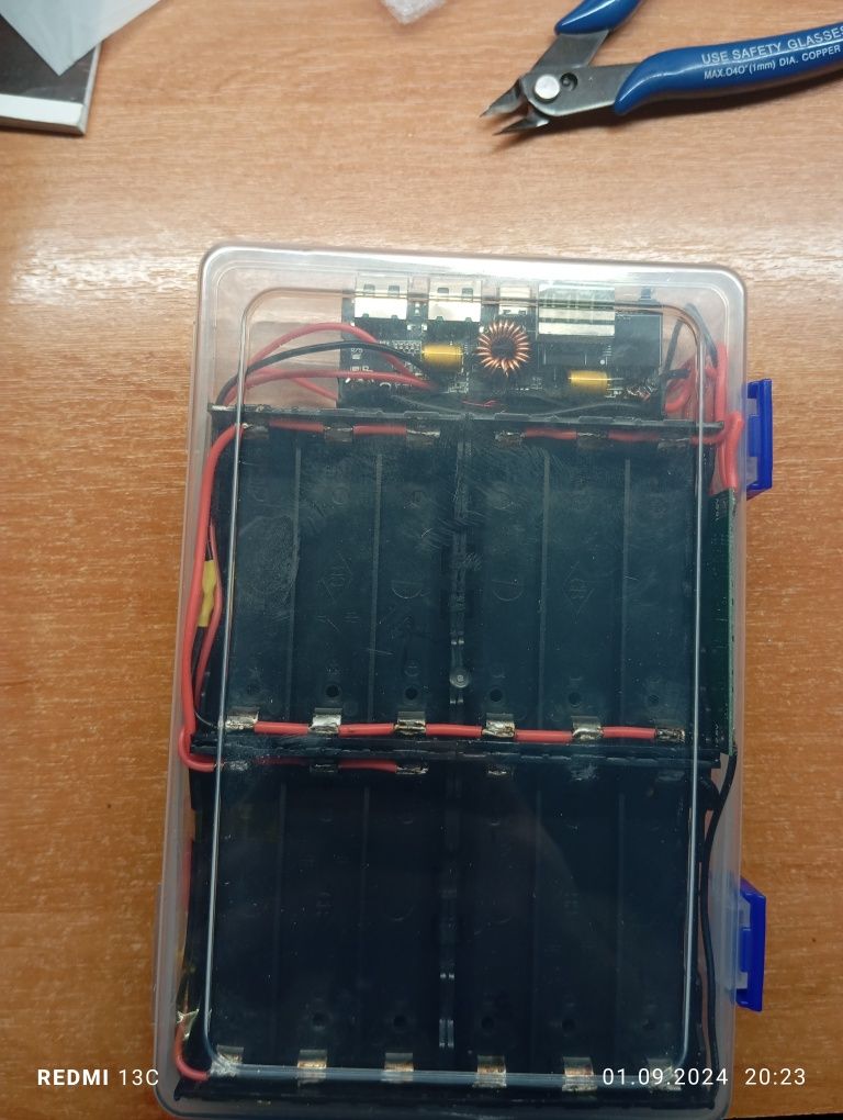 Мини зарядная станция, power bank in 100w/out 140(100+20+20). Корпус