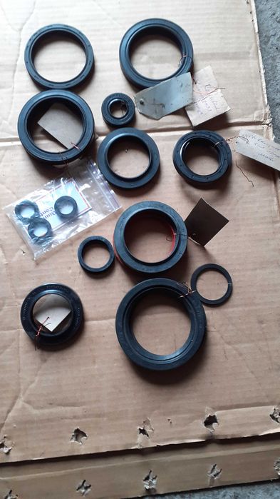 Сальники,Кольца резиновые автокрана ЗИЛ 133ГЯ