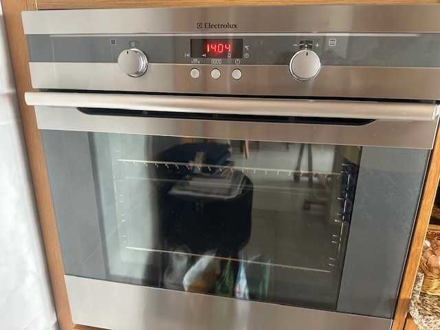 Forno ELECTROLUX em bom estado com Pirolise
