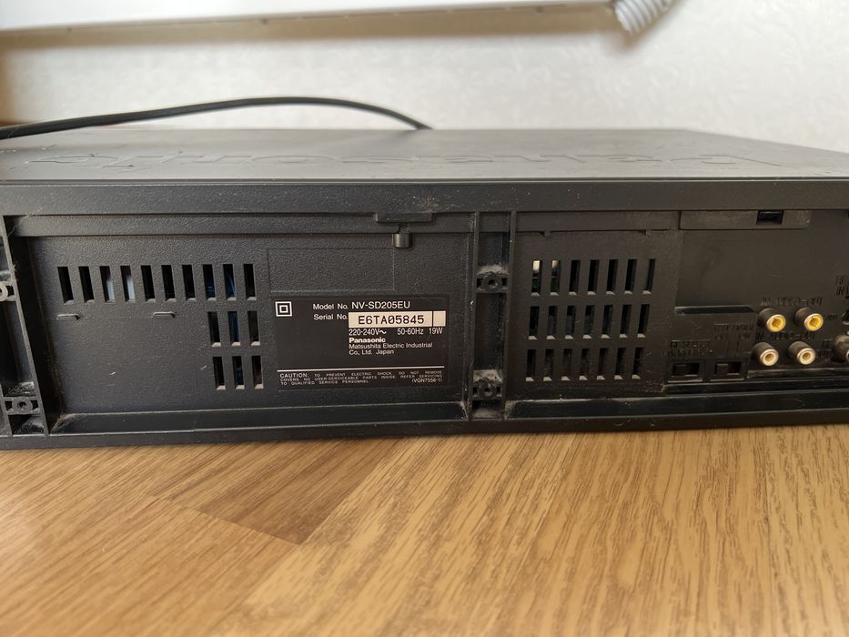 Panasonic NV-SD205 -видеомагнитофон