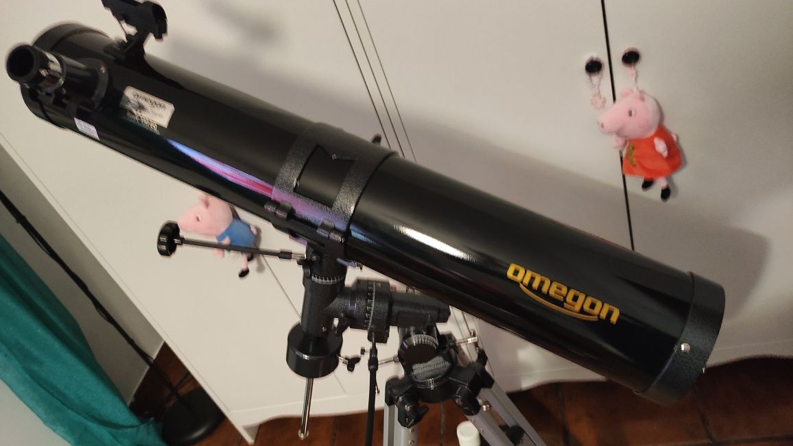 Telescópio Omegon N 130/920 com tripé EQ-3